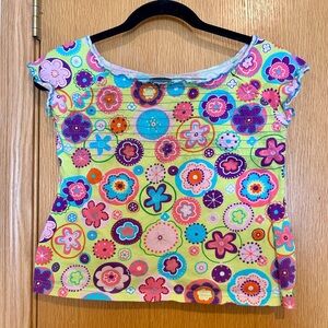 Hanna Andersson Yellow Short Sleeve Tee with Multicolor Floral Print